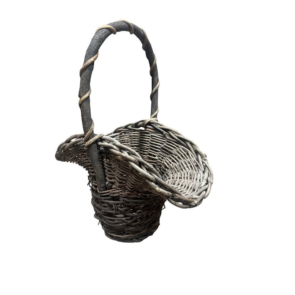Vtg Handmade Small Twig Handle Country Gathering Egg Basket Rustic Farmhouse